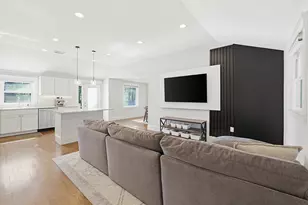 405 Main St, Lynnfield, MA 01940 - Photo 5