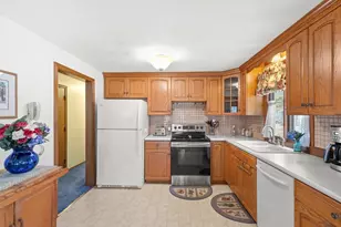 43 Locust St, Bellingham, MA 02019 - Photo 9