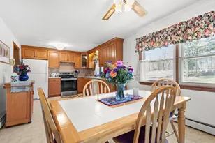 43 Locust St, Bellingham, MA 02019 - Photo 7