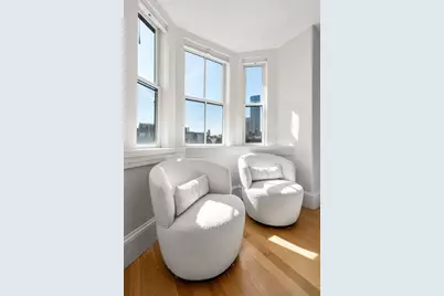 131 Pembroke Street #5, Boston, MA 02118 - Photo 9