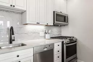 131 Pembroke St, Boston, MA 02118 - Photo 11