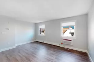 4 Golden Ct, Medford, MA 02155 - Photo 7