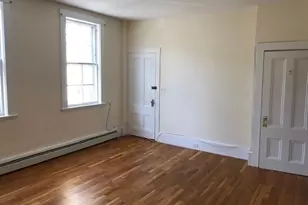 126 Pleasant St, Marblehead, MA 01945 - Photo 5