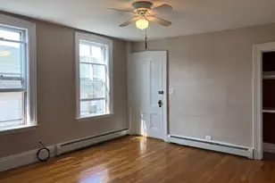 126 Pleasant St, Marblehead, MA 01945 - Photo 9