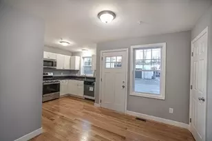 17 Marshall, Lowell, MA 01851 - Photo 3