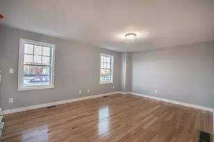 17 Marshall, Lowell, MA 01851 - Photo 7