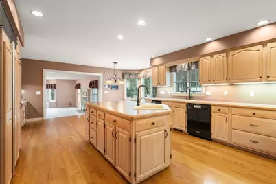 2 Northland Rd, Shrewsbury, MA 01545 - Photo 5