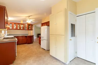 18 Fox Run, Brookfield, MA 01506 - Photo 9