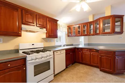 18 Fox Run, Brookfield, MA 01506 - Photo 11