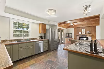 21 Meadow Wood Dr, Deerfield, MA 01373 - Photo 11