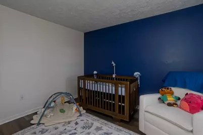 65 Hyde Ave, Springfield, MA 01107 - Photo 9