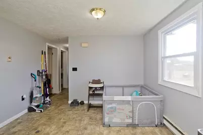 65 Hyde Ave, Springfield, MA 01107 - Photo 7