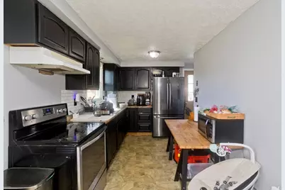 65 Hyde Ave, Springfield, MA 01107 - Photo 5