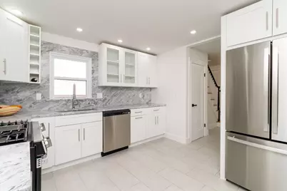 27 Ellison Ave, Boston, MA 02126 - Photo 9