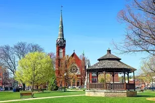 18 Cottage St, Natick, MA 01760 - Photo 17