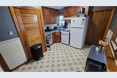 35 Neponset St, Revere, MA 02151 - Photo 3