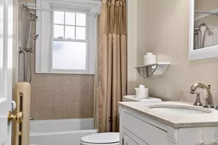 164 Strathmore R, Boston, MA 02135 - Photo 13