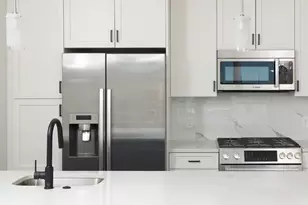 425 Border St, Boston, MA 02128 - Photo 3