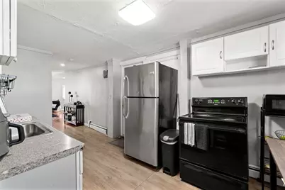 6 Munroe St, Peabody, MA 01960 - Photo 9