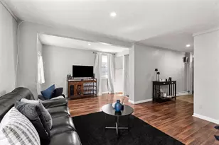 6 Munroe St, Peabody, MA 01960 - Photo 9