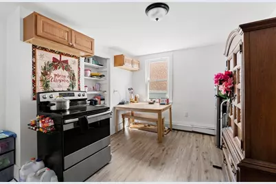 6 Munroe St, Peabody, MA 01960 - Photo 19