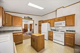 180 Bumila, Raynham, MA 02767 - Photo 5