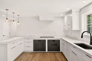 410 Blueberry Pond Dr, Brewster, MA 02631 - Photo 9