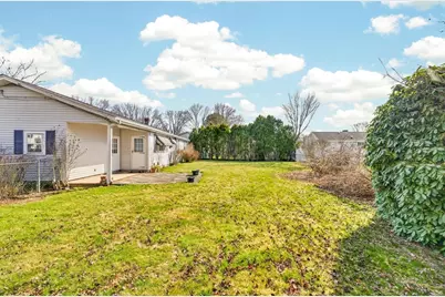 26 Sable Ave, Dartmouth, MA 02747 - Photo 9