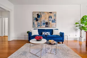 38 Kilsyth Rd, Brookline, MA 02445 - Photo 3