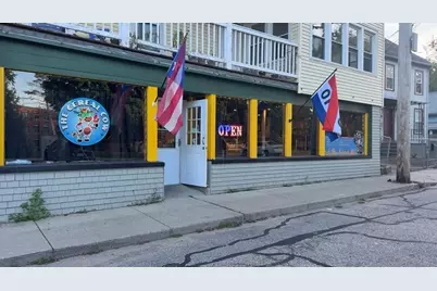 33 Crystal St, Southbridge, MA 01550 - Photo 5