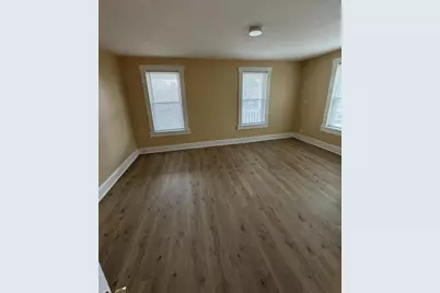 33 Crystal St, Southbridge, MA 01550 - Photo 17