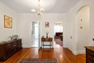 325 Tappan St, Brookline, MA 02445 - Photo 5