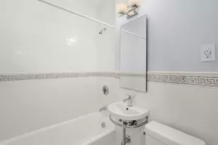 325 Tappan St, Brookline, MA 02445 - Photo 21