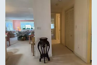 402 Country-Side Rd #402, Greenfield, MA 01301 - Photo 5