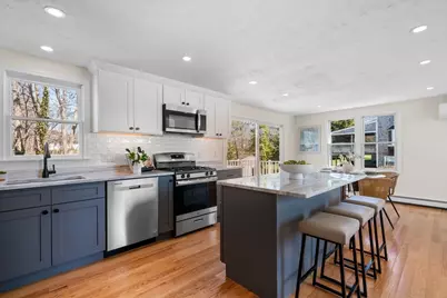 21 Pearl Ln, Falmouth, MA 02536 - Photo 7