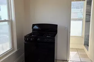 10-12 Maple St, Waltham, MA 02453 - Photo 7