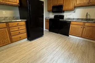 130 West St, Hadley, MA 01035 - Photo 5