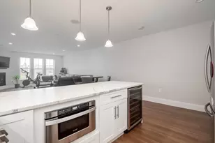 45 L St, Boston, MA 02127 - Photo 5