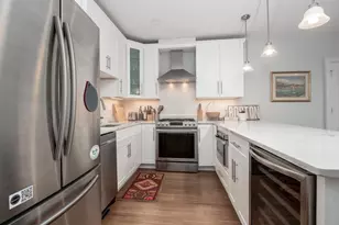 45 L St, Boston, MA 02127 - Photo 3