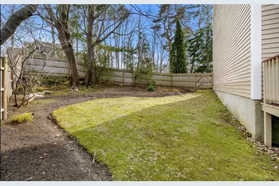 2 Rolleston Rd, Marblehead, MA 01945 - Photo 5