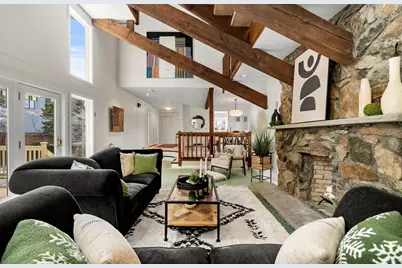 2 Rolleston Rd, Marblehead, MA 01945 - Photo 17