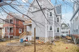 81 Bristol Rd, Medford, MA 02155 - Photo 23