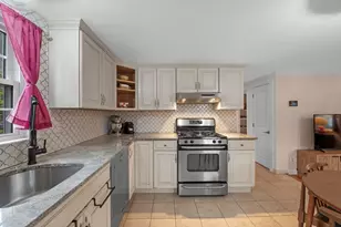 15 Oakview Ave, Salem, MA 01970 - Photo 7