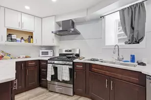 61 Shepton St, Boston, MA 02124 - Photo 11