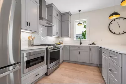 13 Chestnut Street #1, Wakefield, MA 01880 - Photo 5