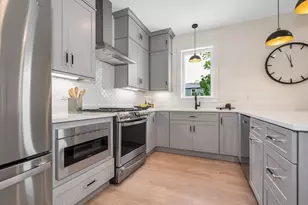 13 Chestnut St, Wakefield, MA 01880 - Photo 5