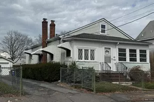 15 Myrtle St, Taunton, MA 02780 - Photo 3