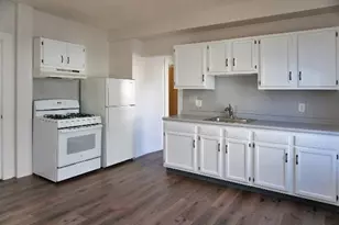 252 Ash St, Waltham, MA 02453 - Photo 5