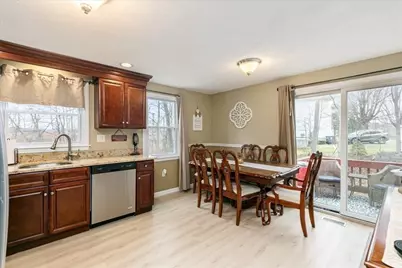 38 Twin Brooks Cir #38, Haverhill, MA 01835 - Photo 5