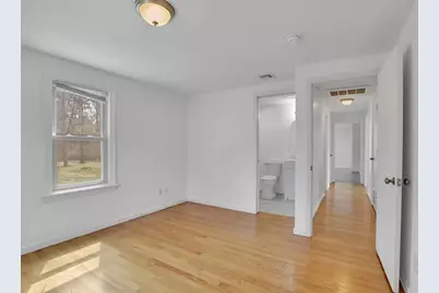 2401 Wilbraham Rd, Springfield, MA 01129 - Photo 15